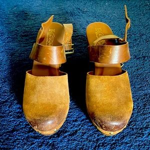 *100% Leather Clogs by Kork-Ease* Size 9M